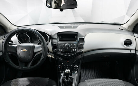 Chevrolet Cruze II, 2010 год, 548 000 рублей, 7 фотография
