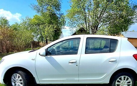 Renault Sandero II рестайлинг, 2019 год, 875 000 рублей, 1 фотография