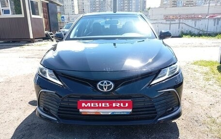 Toyota Camry, 2021 год, 2 790 000 рублей, 2 фотография