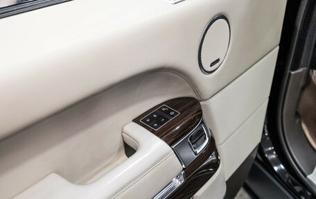 Land Rover Range Rover IV рестайлинг, 2015 год, 4 990 000 рублей, 26 фотография