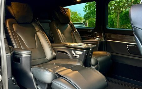 Mercedes-Benz V-Класс, 2023 год, 7 950 000 рублей, 28 фотография