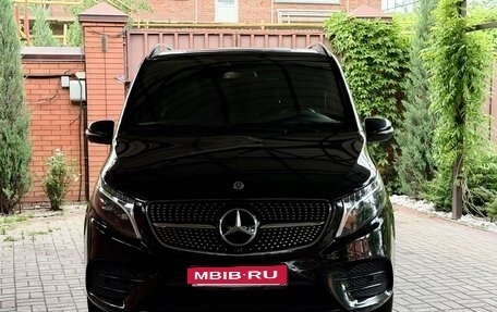 Mercedes-Benz V-Класс, 2023 год, 7 950 000 рублей, 36 фотография
