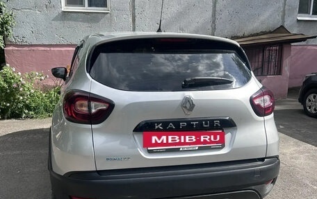 Renault Kaptur I рестайлинг, 2018 год, 1 550 000 рублей, 4 фотография