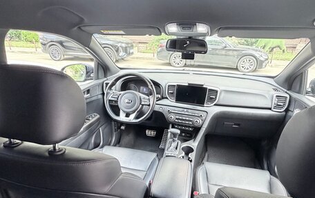 KIA Sportage IV рестайлинг, 2018 год, 2 400 000 рублей, 21 фотография