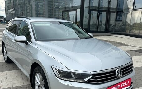 Volkswagen Passat B8 рестайлинг, 2017 год, 1 900 000 рублей, 2 фотография