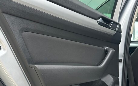 Volkswagen Passat B8 рестайлинг, 2017 год, 1 900 000 рублей, 11 фотография