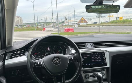 Volkswagen Passat B8 рестайлинг, 2017 год, 1 900 000 рублей, 14 фотография