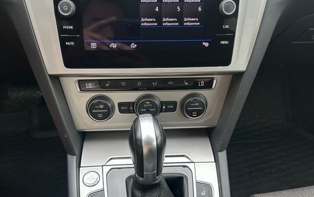Volkswagen Passat B8 рестайлинг, 2017 год, 1 900 000 рублей, 18 фотография