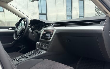 Volkswagen Passat B8 рестайлинг, 2017 год, 1 900 000 рублей, 17 фотография