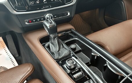 Volvo S90 II рестайлинг, 2019 год, 2 700 000 рублей, 6 фотография