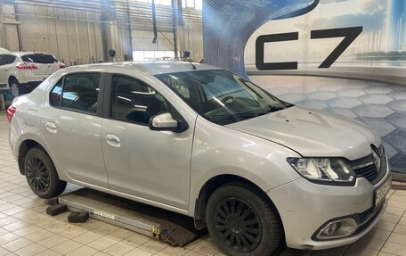 Renault Logan II, 2015 год, 815 000 рублей, 3 фотография