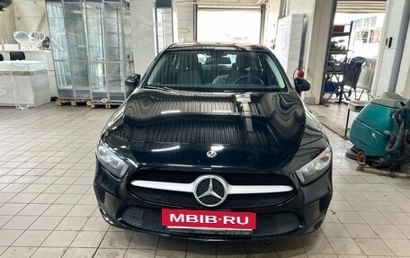 Mercedes-Benz A-Класс, 2019 год, 2 430 000 рублей, 2 фотография