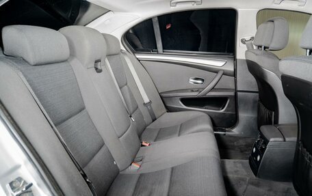 BMW 5 серия, 2008 год, 890 000 рублей, 11 фотография