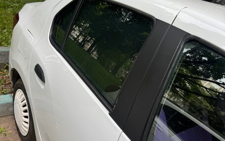 Renault Logan II, 2019 год, 650 000 рублей, 2 фотография