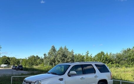 Cadillac Escalade III, 2008 год, 1 100 000 рублей, 2 фотография