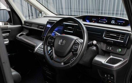 Honda Stepwgn IV, 2019 год, 2 390 000 рублей, 11 фотография