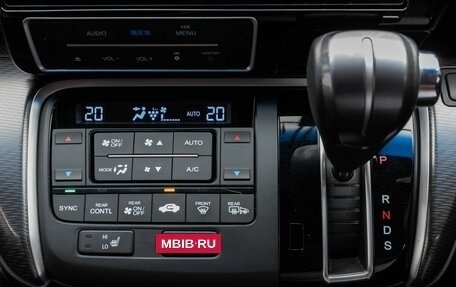 Honda Stepwgn IV, 2019 год, 2 390 000 рублей, 18 фотография