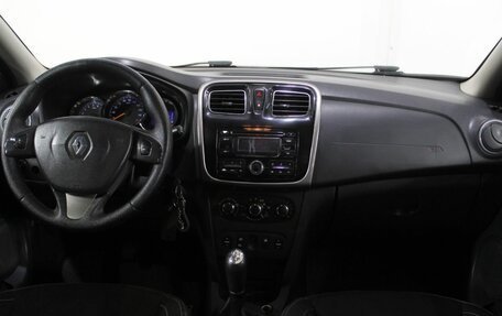 Renault Logan II, 2017 год, 350 000 рублей, 20 фотография
