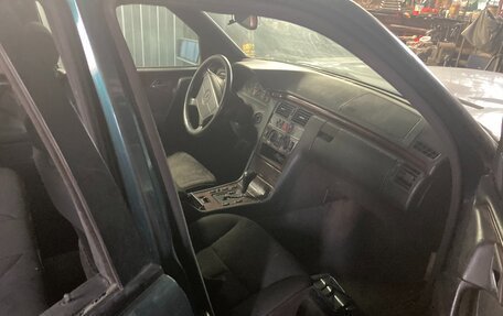 Mercedes-Benz E-Класс, 1998 год, 400 000 рублей, 5 фотография
