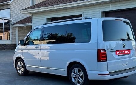 Volkswagen Multivan T6 рестайлинг, 2019 год, 4 300 000 рублей, 3 фотография