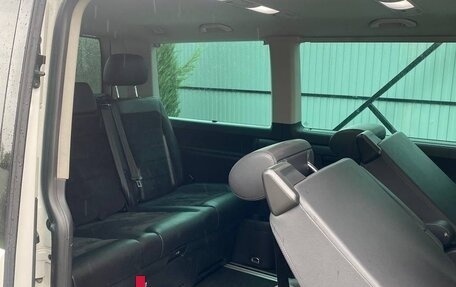 Volkswagen Multivan T6 рестайлинг, 2019 год, 4 300 000 рублей, 5 фотография