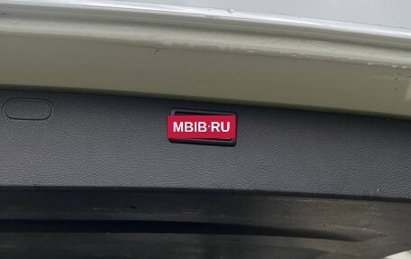 Volkswagen Multivan T6 рестайлинг, 2019 год, 4 300 000 рублей, 11 фотография