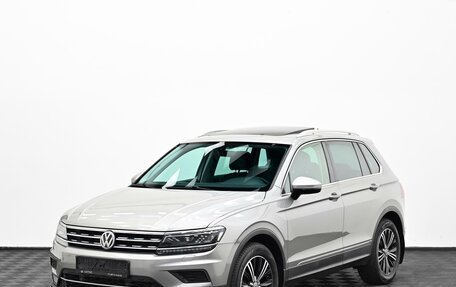 Volkswagen Tiguan II, 2016 год, 1 999 000 рублей, 2 фотография