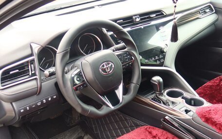 Toyota Camry, 2020 год, 2 250 000 рублей, 10 фотография