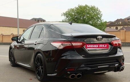 Toyota Camry, 2020 год, 2 250 000 рублей, 6 фотография
