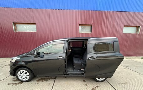 Toyota Sienta II, 2017 год, 1 300 000 рублей, 3 фотография
