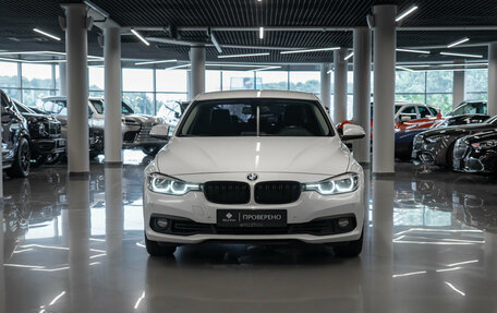 BMW 3 серия, 2017 год, 1 980 000 рублей, 3 фотография