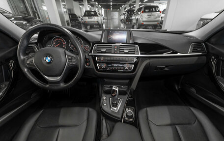 BMW 3 серия, 2017 год, 1 980 000 рублей, 8 фотография
