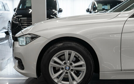 BMW 3 серия, 2017 год, 1 980 000 рублей, 18 фотография