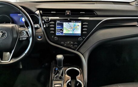 Toyota Camry, 2018 год, 2 835 000 рублей, 14 фотография
