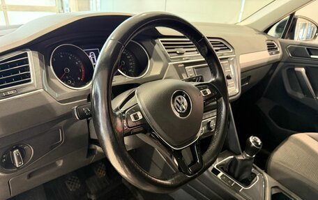 Volkswagen Tiguan II, 2017 год, 1 980 000 рублей, 10 фотография