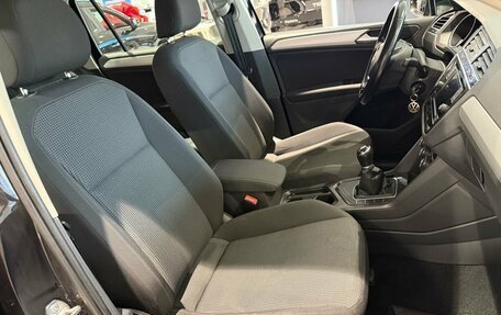 Volkswagen Tiguan II, 2017 год, 1 980 000 рублей, 17 фотография