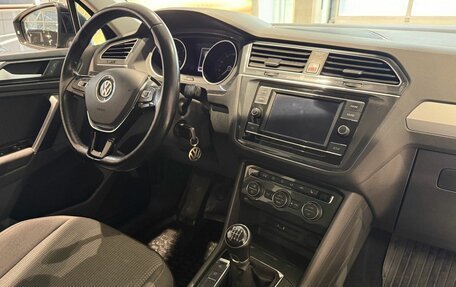 Volkswagen Tiguan II, 2017 год, 1 980 000 рублей, 18 фотография