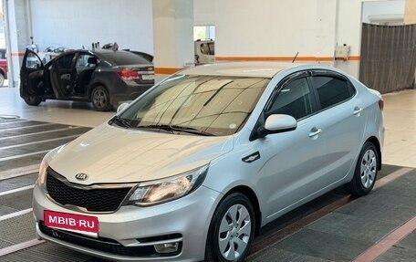 KIA Rio III рестайлинг, 2017 год, 998 000 рублей, 1 фотография