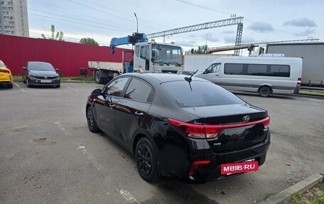 KIA Rio IV, 2017 год, 1 000 000 рублей, 5 фотография