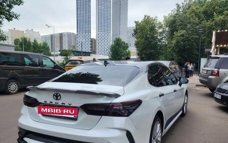 Toyota Camry, 2021 год, 2 550 000 рублей, 3 фотография