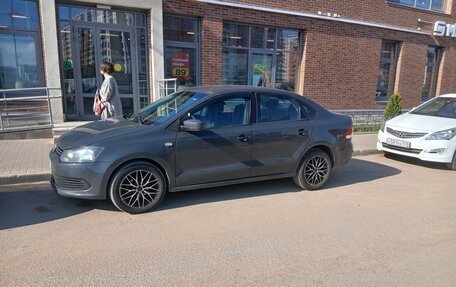 Volkswagen Polo VI (EU Market), 2015 год, 400 000 рублей, 4 фотография