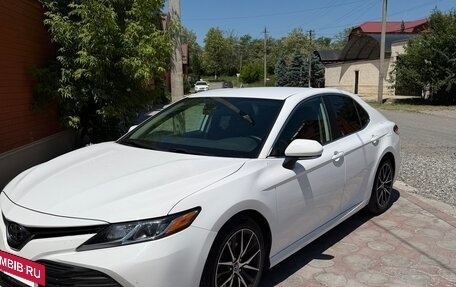 Toyota Camry, 2019 год, 1 620 000 рублей, 2 фотография
