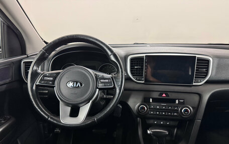 KIA Sportage IV рестайлинг, 2019 год, 1 900 000 рублей, 10 фотография