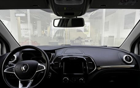 Renault Kaptur I рестайлинг, 2021 год, 1 800 000 рублей, 17 фотография