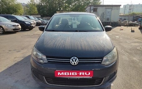 Volkswagen Polo VI (EU Market), 2013 год, 599 000 рублей, 2 фотография