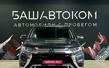 Mitsubishi Outlander III рестайлинг 3, 2019 год, 2 200 000 рублей, 2 фотография