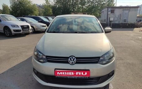 Volkswagen Polo VI (EU Market), 2012 год, 649 000 рублей, 2 фотография