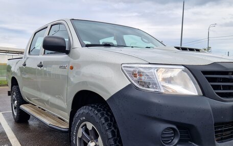 Toyota Hilux VII, 2013 год, 1 940 000 рублей, 1 фотография