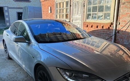 Tesla Model S I, 2015 год, 1 500 000 рублей, 1 фотография