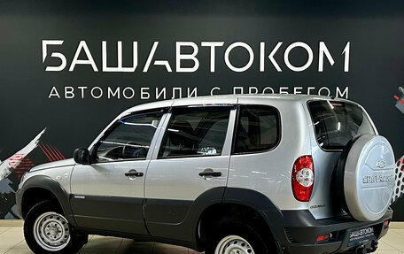 Chevrolet Niva I рестайлинг, 2012 год, 620 000 рублей, 4 фотография